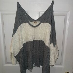 POL Women's V-Neck Sweater in Gray and White